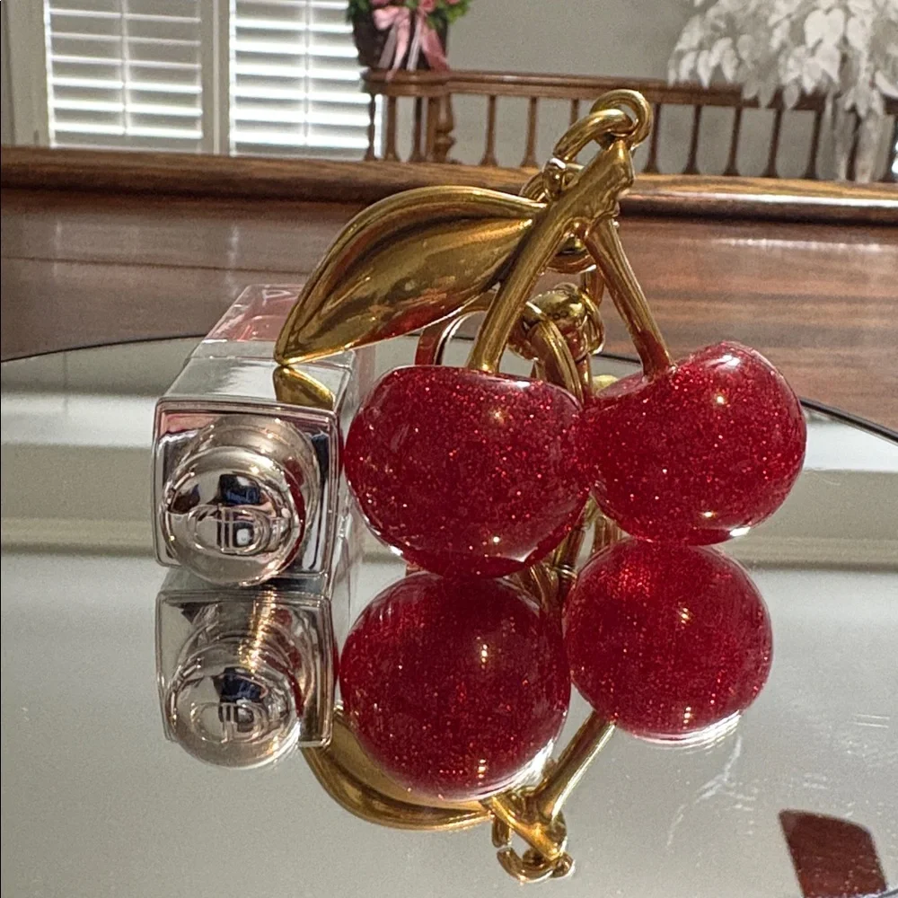 DIOR Lip Glow Oil Color Reviver/Cherry Oil No.062 - Picture 2 of 5